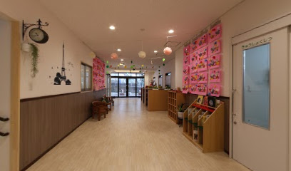 信愛保育園 - 福岡市 1 AF1QipMTNgXN D RUMt4kXueluJovizxcZuz39e5U13 w408 h240 k no pi 0 ya64.564995 ro 0 fo100